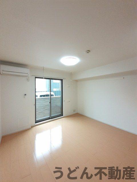 居室・リビング　うどん県のお部屋探しはうどん不動産へ うどんちゃんとLINE