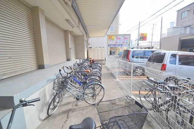 駐車場　駐輪場