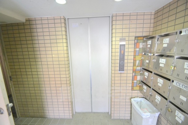 その他　エレベーター