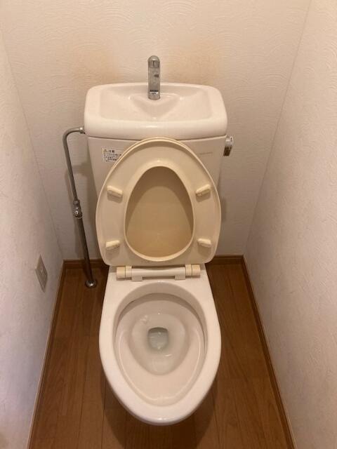 トイレ　?