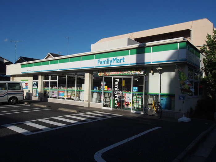 コンビニ　ファミリーマート早宮4丁目店（コンビニ）まで457m