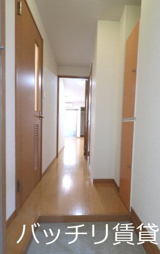 玄関　別号室の画像。現況優先