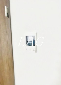 セキュリティ　モニター付きインターフォンです。