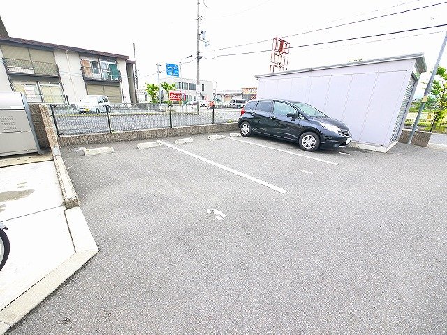 駐車場　駐車スペースもあります