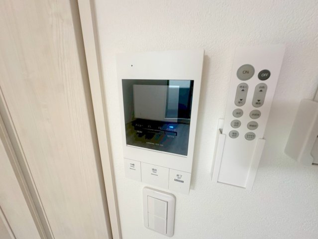 セキュリティ　TVモニターホンで来客が誰か確認してから開けて下さいね
