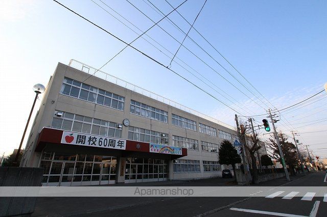小学校　札幌市立小学校　美園小学校（小学校）まで260m