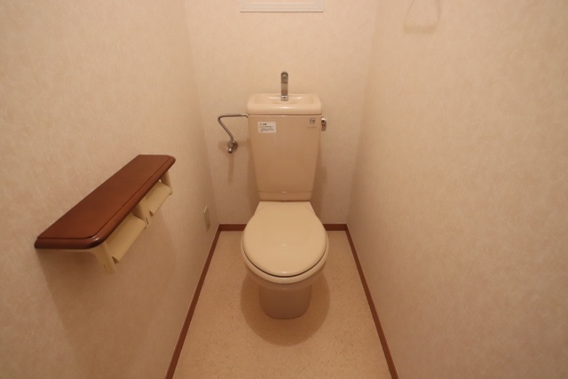 トイレ　別室の参考写真です。※現況優先