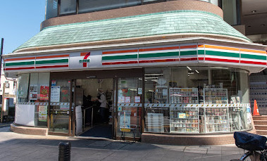 コンビニ　セブンイレブン 京成町屋駅前店（コンビニ）まで453m
