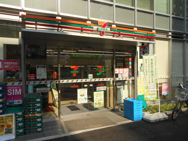 コンビニ　セブン－イレブン　大久保２丁目明治通り店（コンビニ）まで120m