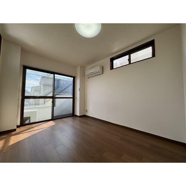 居室・リビング　室内写真は全て別部屋のものです。
