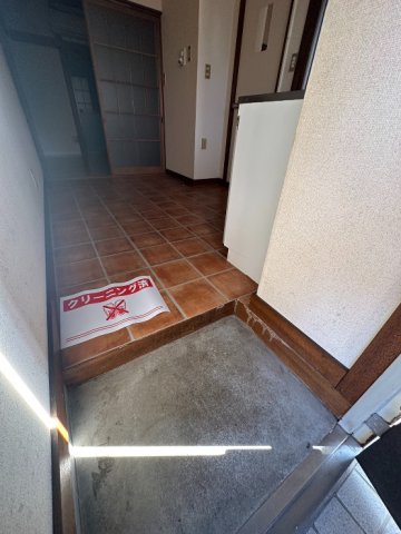 玄関　同タイプの別号室の写真です