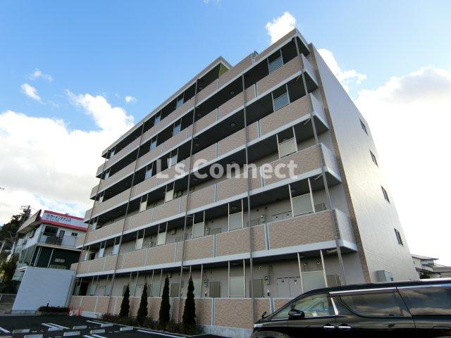 建物外観　２０１４年築のオートロックマンション。