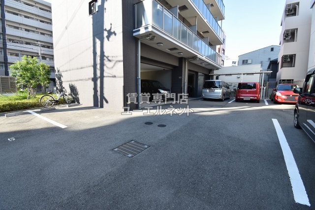 駐車場　敷地内駐車場