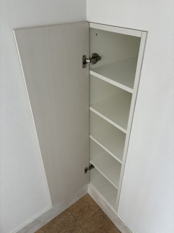 収納　シューズボックス