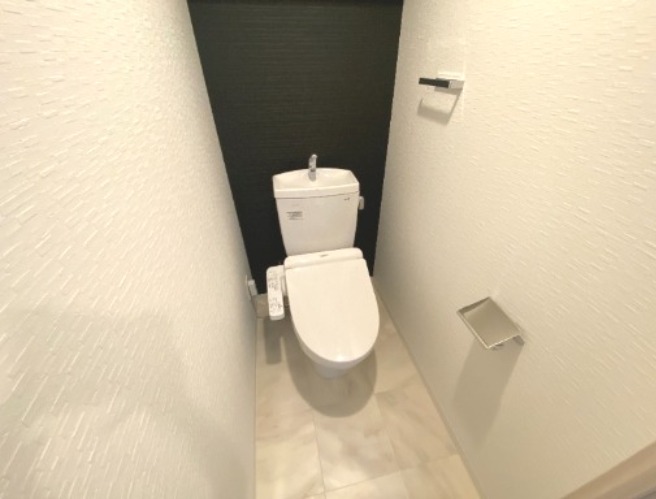 トイレ　冬場も安心の温水洗浄便座！