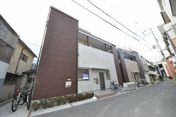 建物外観　落ち着いた雰囲気の外観です