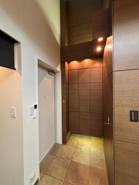 玄関　※写真は同タイプ住戸です。