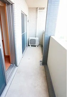 バルコニー　開放的で明るい空間を演出してくれるバルコニーです