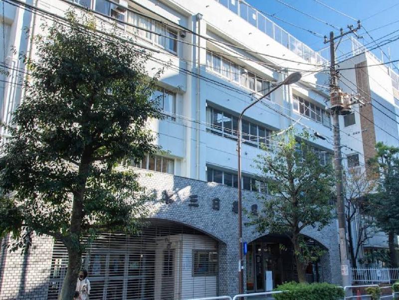 小学校　荒川区立第三日暮里小学校（小学校）まで170m