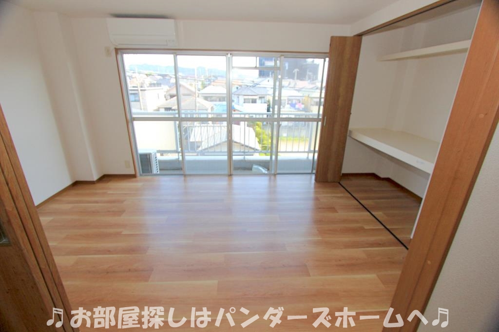 レジデンス長尾谷の居間写真