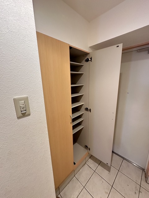 玄関　別部屋参考写真です