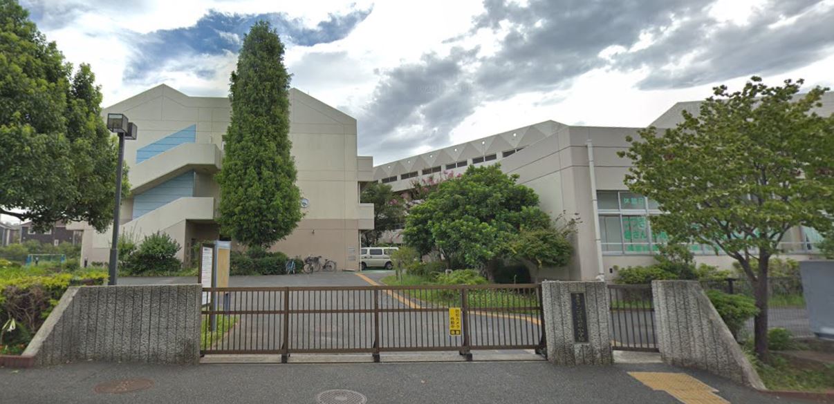 小学校　横浜市立つづきの丘小学校（小学校）まで250m