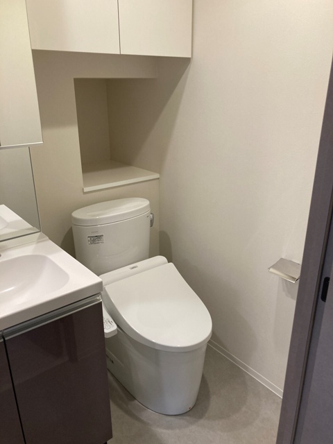 トイレ　※写真は同タイプ住戸です。