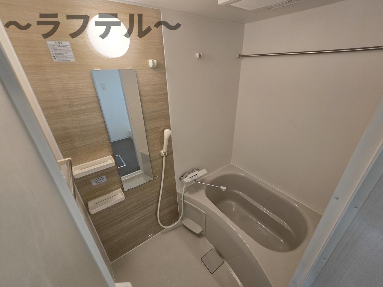 バス・シャワールーム　別部屋イメージ写真