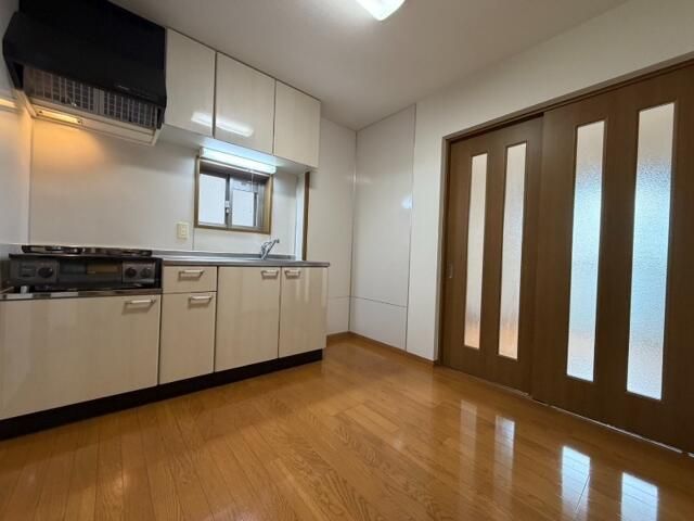 キッチン　※別部屋参考写真