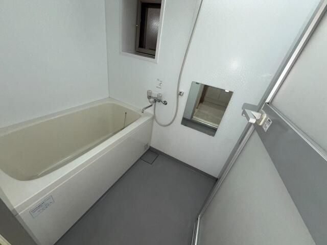 バス・シャワールーム　※別部屋参考写真