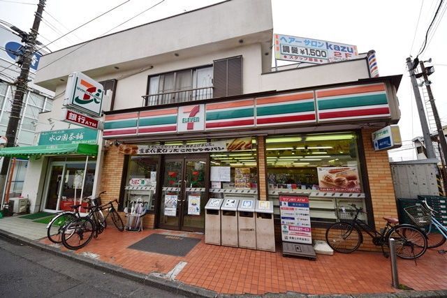 コンビニ　セブンイレブン横浜瀬谷駅前店（コンビニ）まで334m