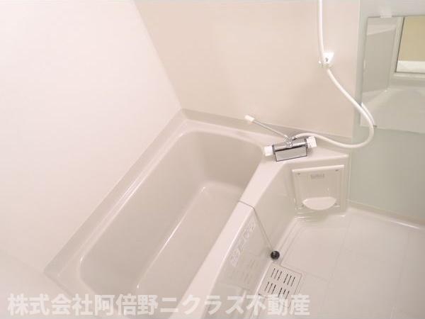 バス・シャワールーム　別部屋の参考写真です。