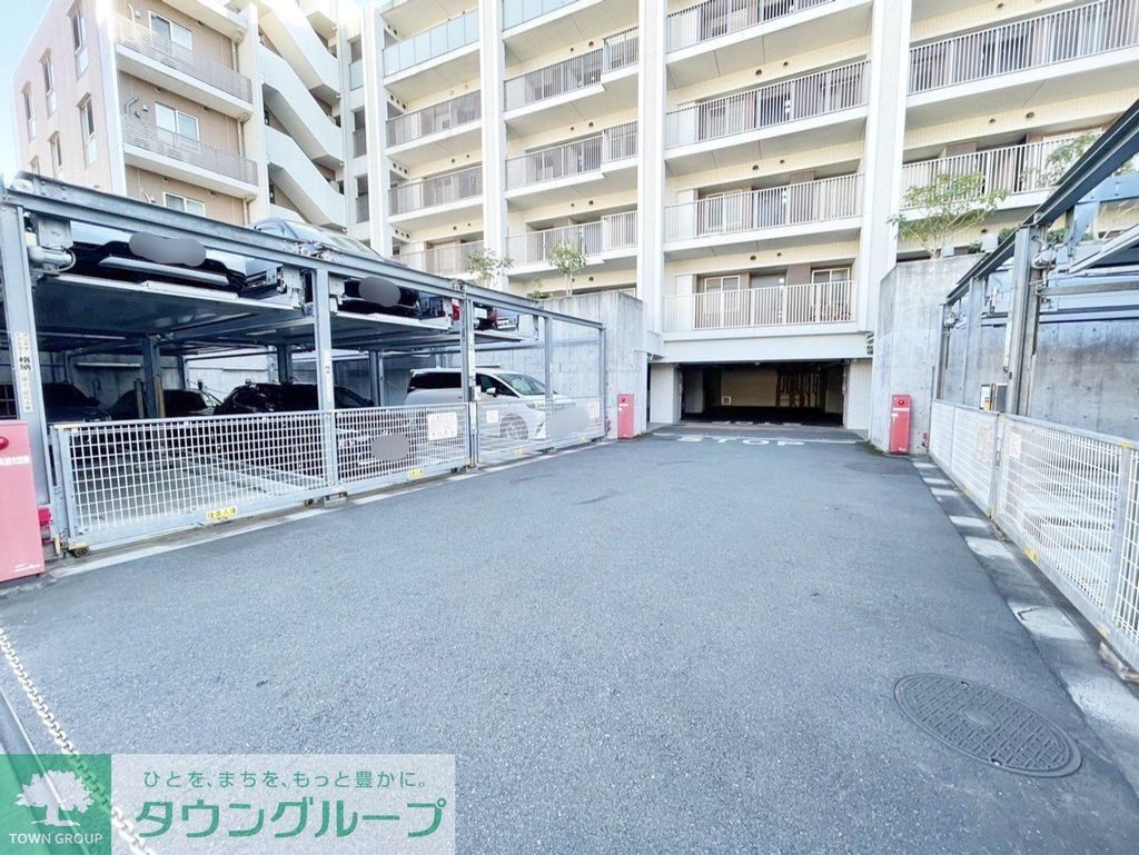 駐車場　駐車場