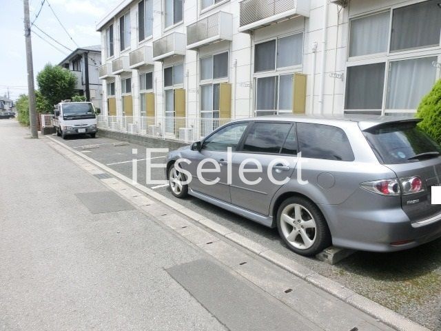 駐車場　敷地内駐車場（満車時は近隣ご紹介）