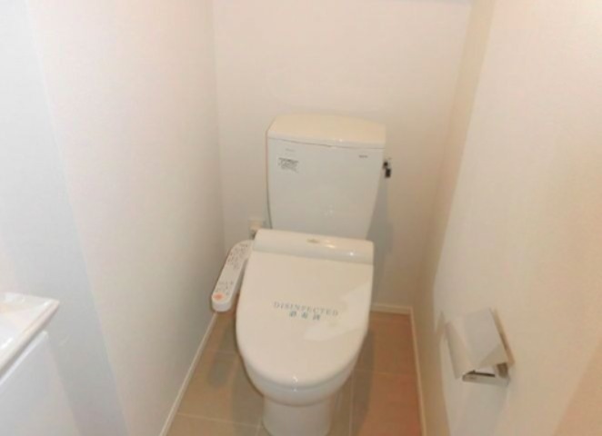 トイレ　※同仕様写真含む