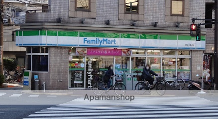 コンビニ　ファミリーマート（コンビニ）まで201m