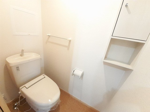 トイレ　ゆったりとした空間のトイレです