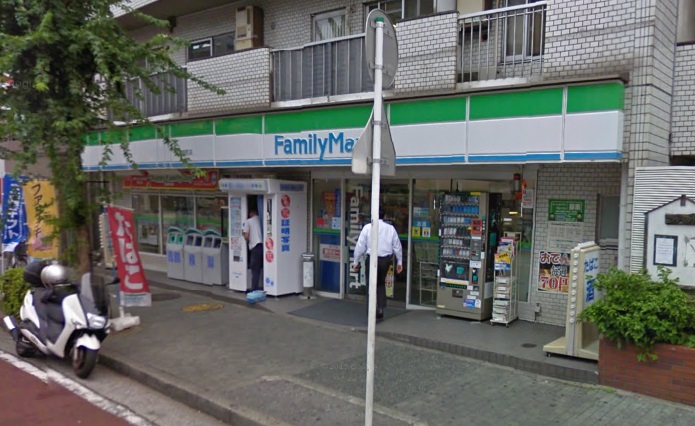 コンビニ　ファミリーマート横浜宿町店（コンビニ）まで180m