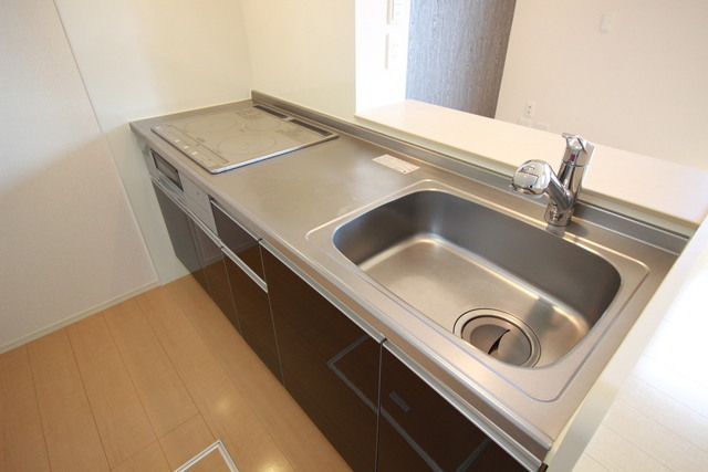 キッチン　写真は別の部屋のものです