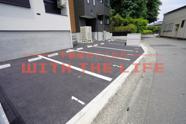 駐車場　駐車場完備です