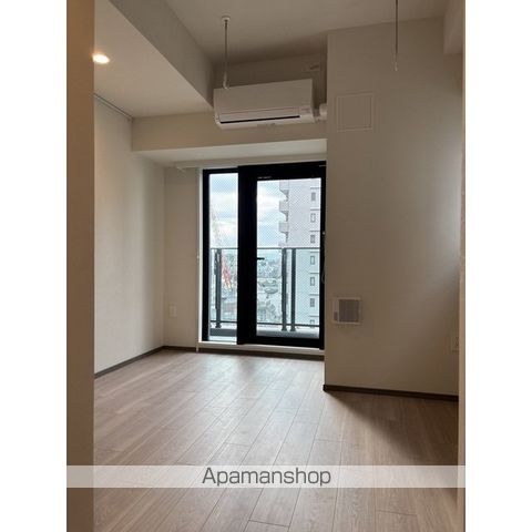 プレディアコート北千住の居間写真