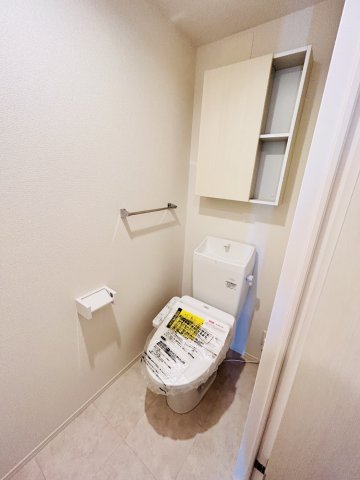 トイレ　写真は同仕様参考写真