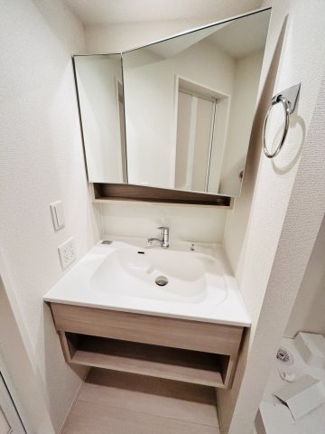 洗面設備　写真は同仕様参考写真