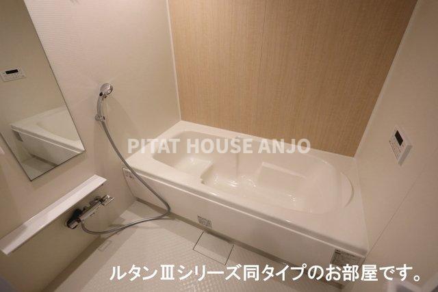バス・シャワールーム　ゆったり過ごせるお風呂です