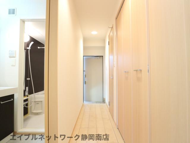 玄関　シンプルで使いやすい玄関です