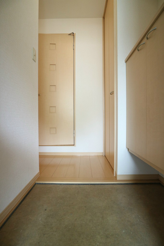 玄関　玄関　※別号室参考写真