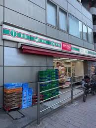 コンビニ　ローソンストア100中野中央店（コンビニ）まで112m