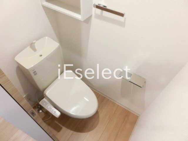 トイレ　温水洗浄便座もございます