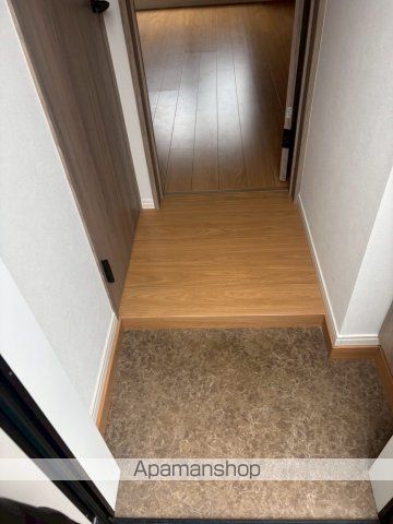 フォレストテラス本厚木の玄関写真