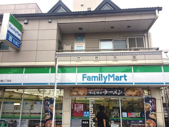 コンビニ　ファミリーマート 江戸堀三丁目店（コンビニ）まで200m